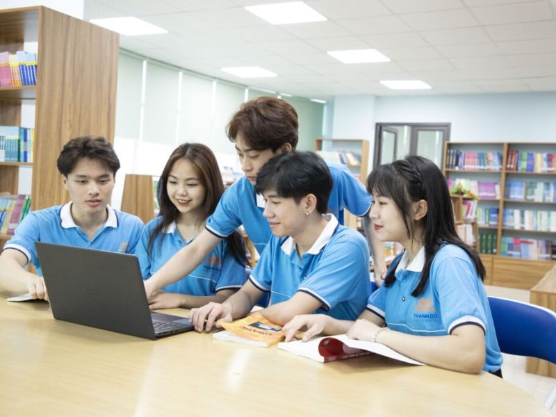 Chủ động nhờ giáo viên khi gặp khó khăn